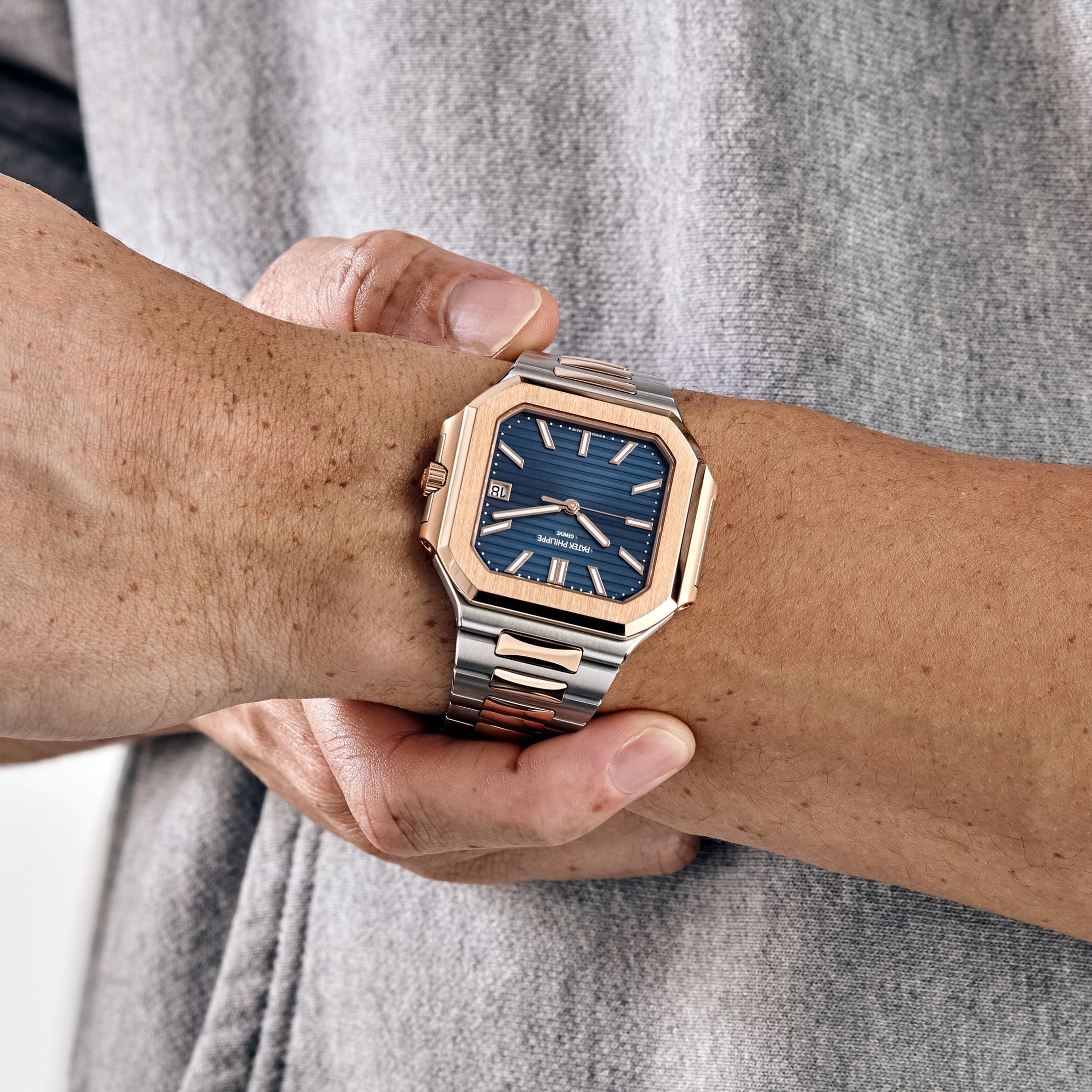 Patek Philippe Cubitus Rose Gold 40 mm - Image 3